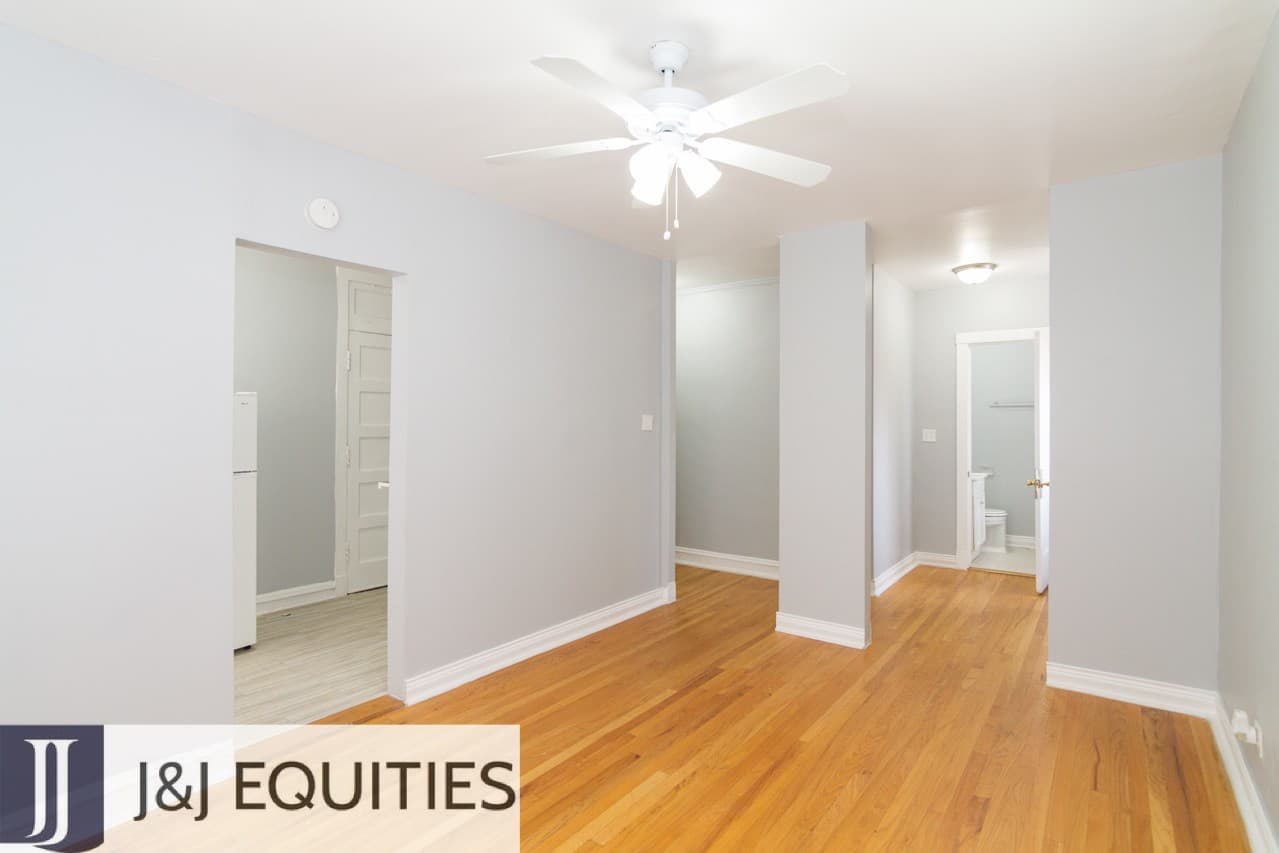 Chicago Apartment: 3257 - 3267 W. Wrightwood Ave