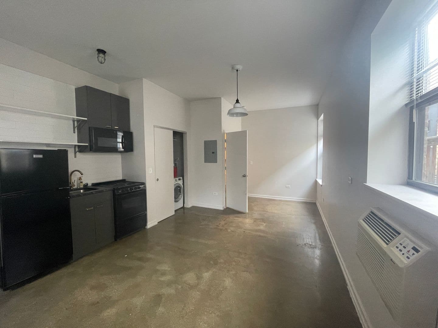 Chicago Apartment: 1132-1140 W Wilson Ave