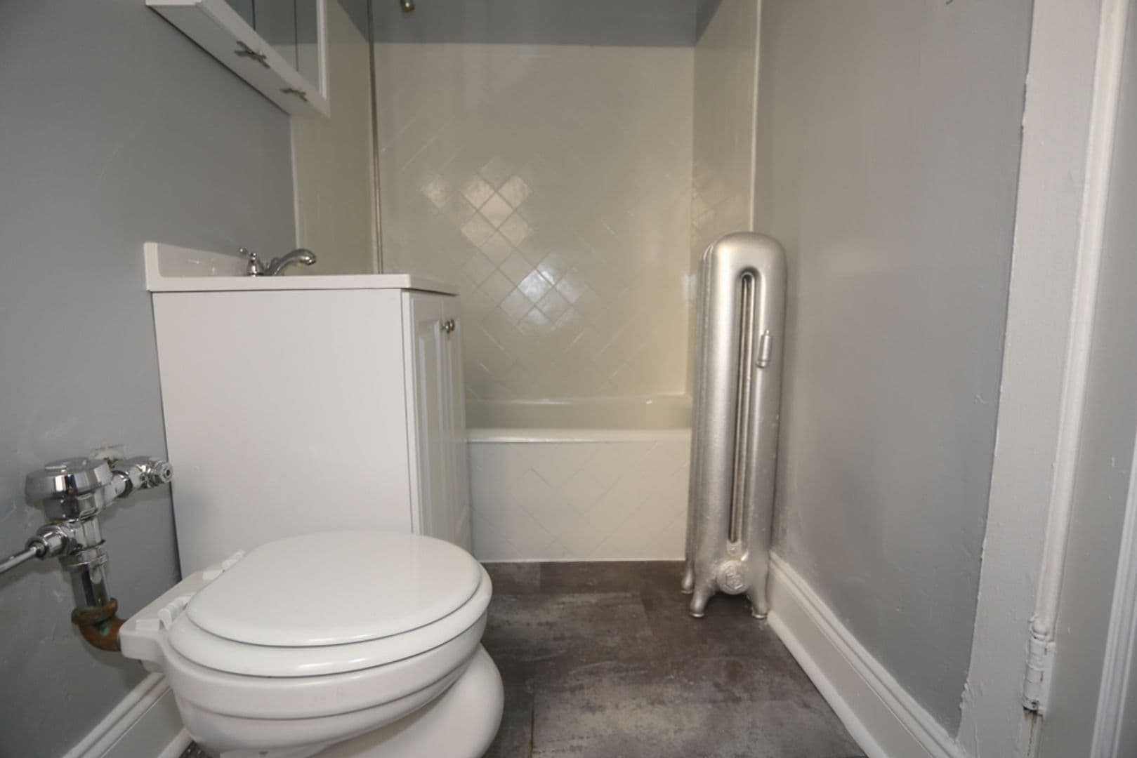 Chicago Apartment: 4600 - 4608 N. Beacon St.