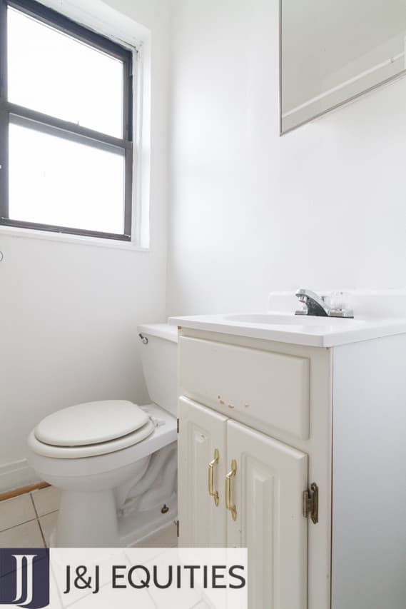 Chicago Apartment: 4735 N. Beacon