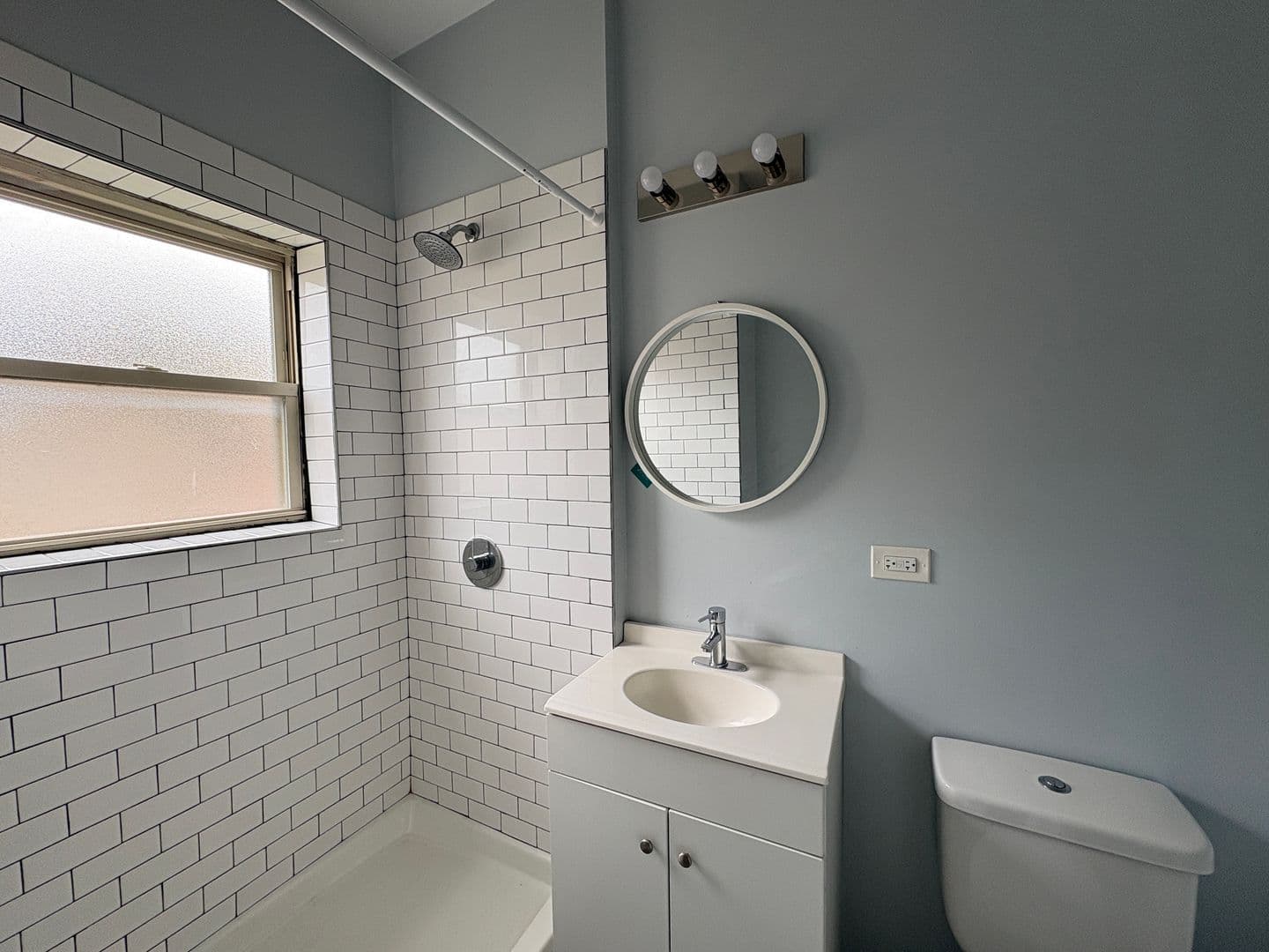 Chicago Apartment: 4700 N Racine Ave