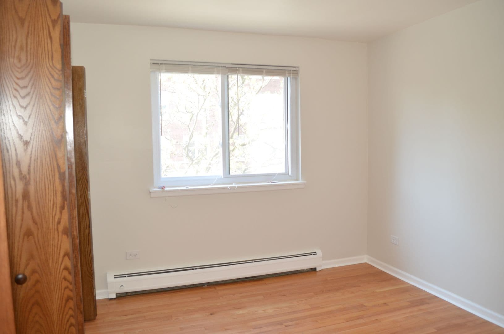Chicago Apartment: 1040 W. Hollywood