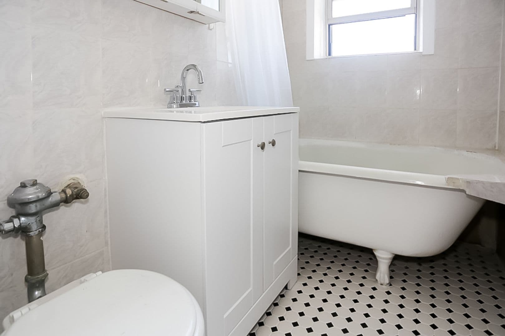 Chicago Apartment: 3257 - 3267 W. Wrightwood Ave