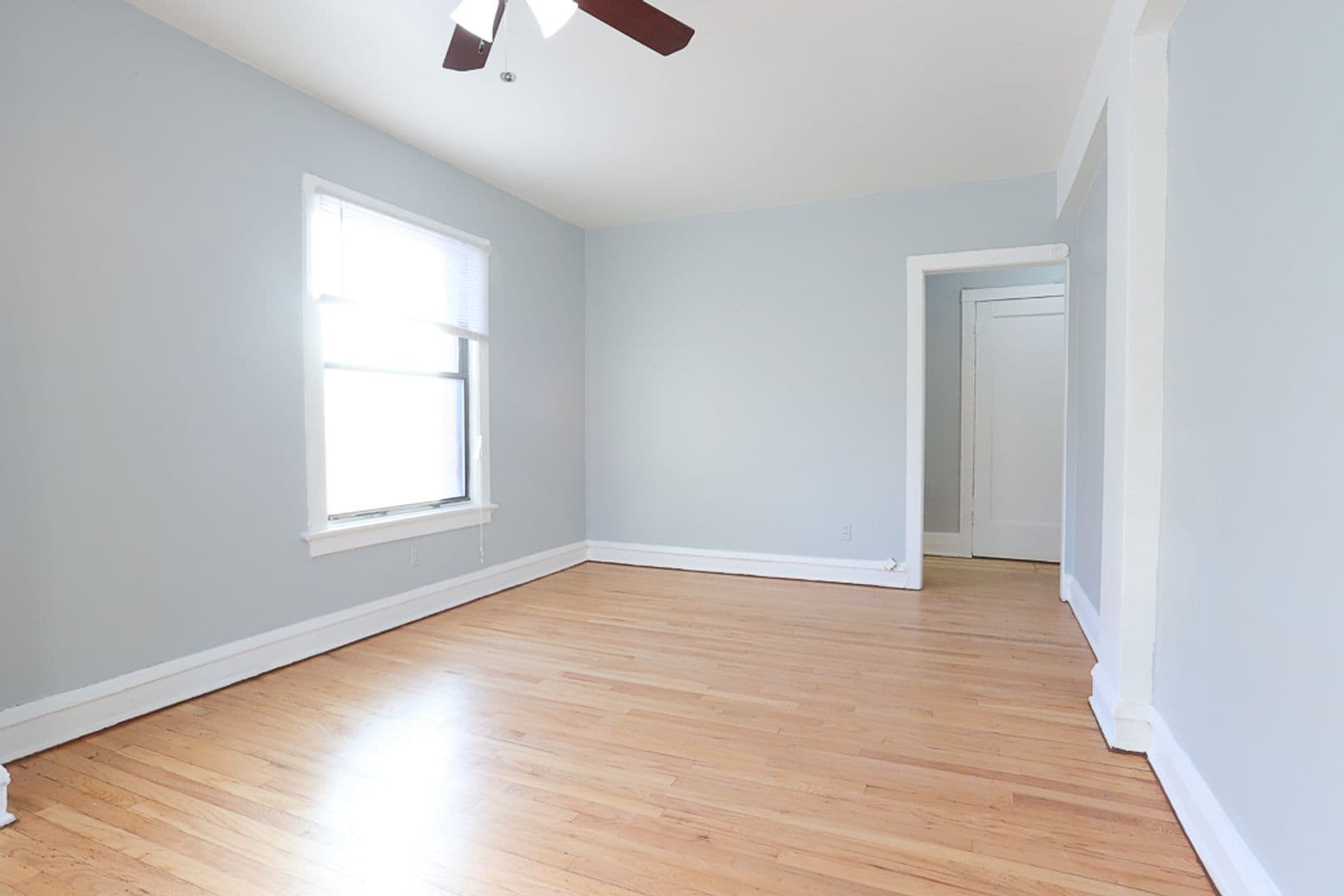Chicago Apartment: 4600 - 4608 N. Beacon St.