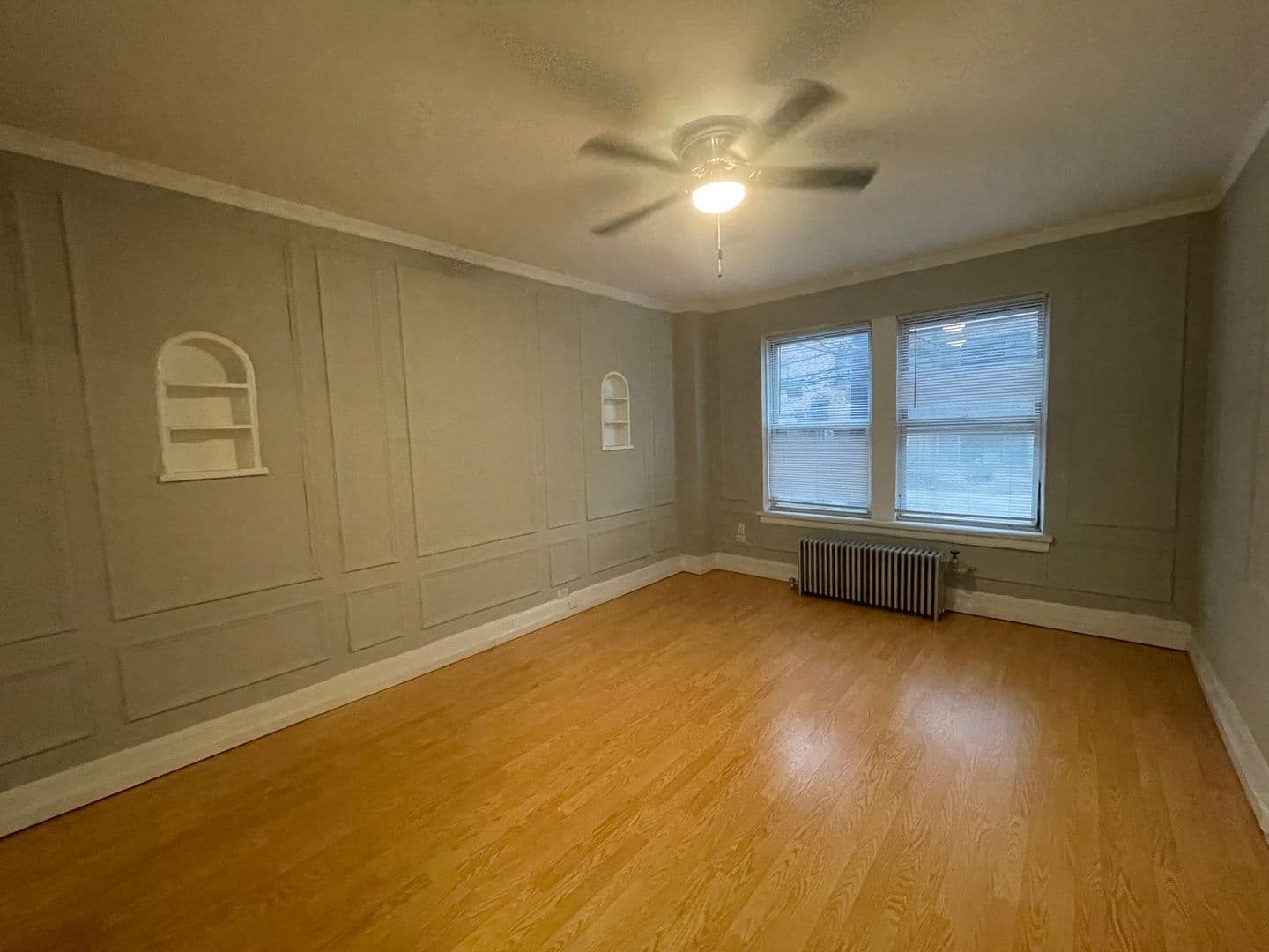 Chicago Apartment: 434 W. Wellington Ave