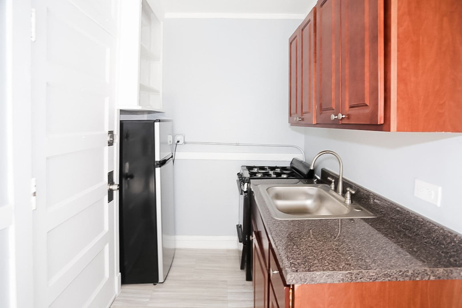 Chicago Apartment: 3257 - 3267 W. Wrightwood Ave