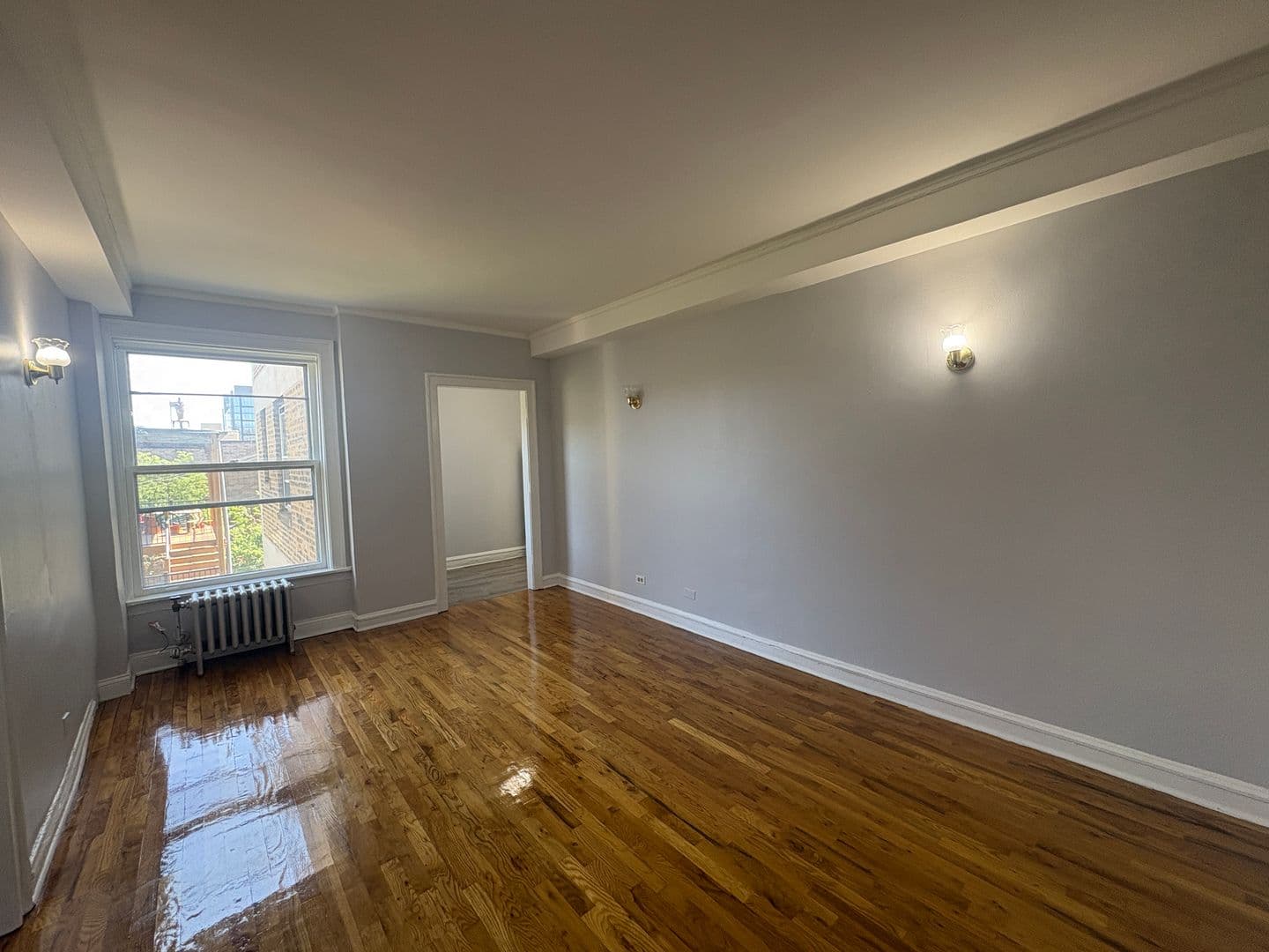 Chicago Apartment: 917 W Eastwood Ave