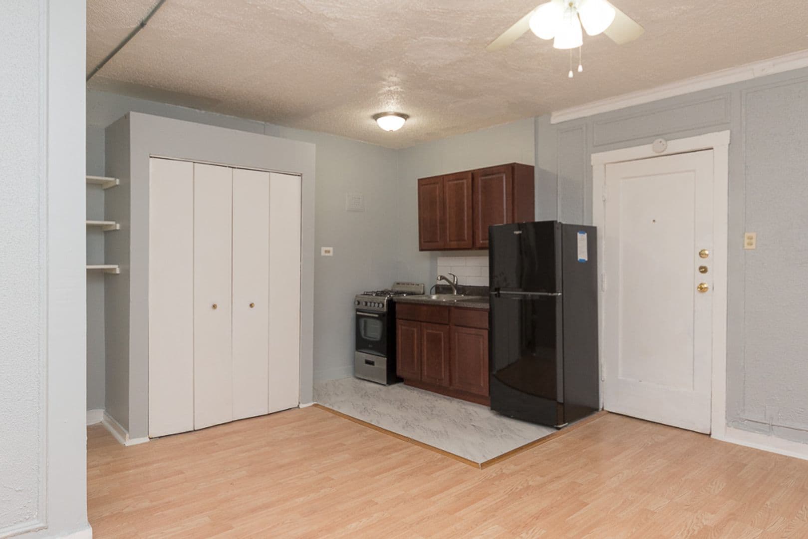 Chicago Apartment: 4735 N. Beacon
