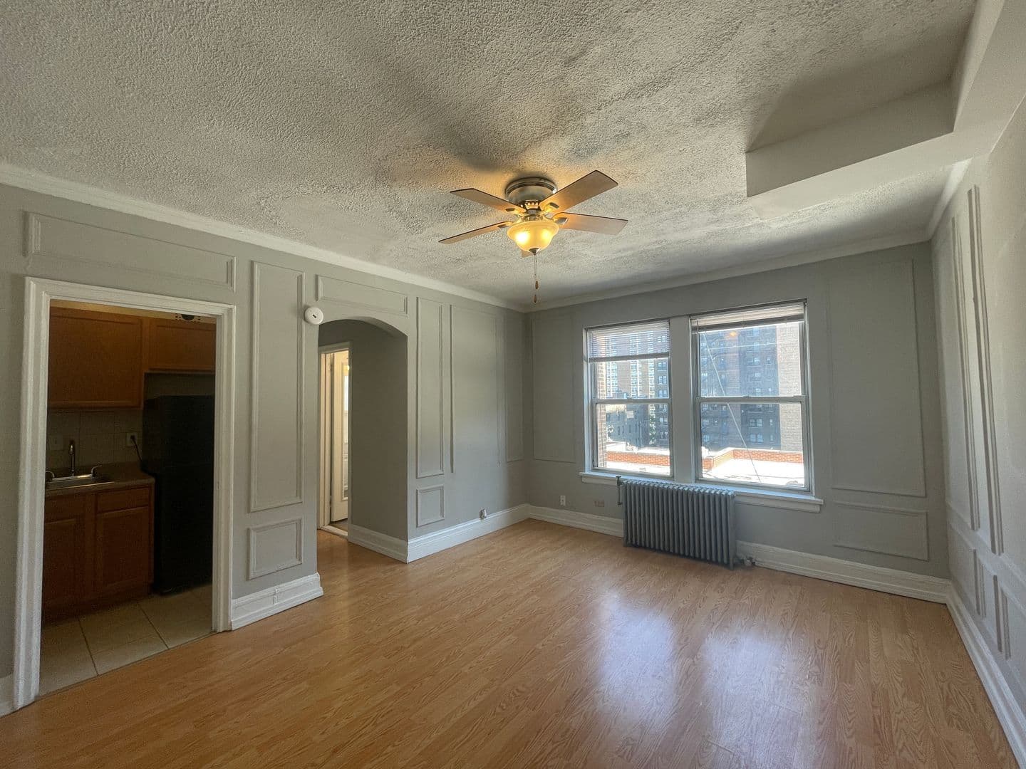 Chicago Apartment: 434 W. Wellington Ave