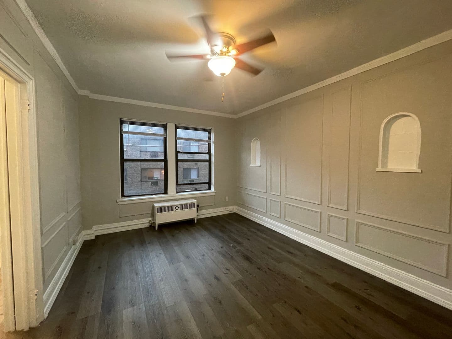 Chicago Apartment: 434 W. Wellington Ave