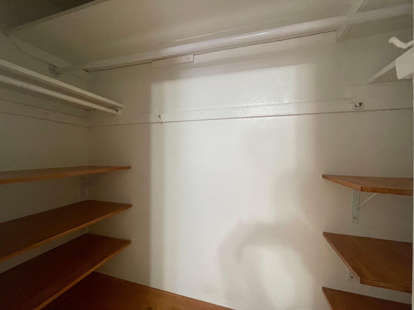 Chicago Apartment: 434 W. Wellington Ave