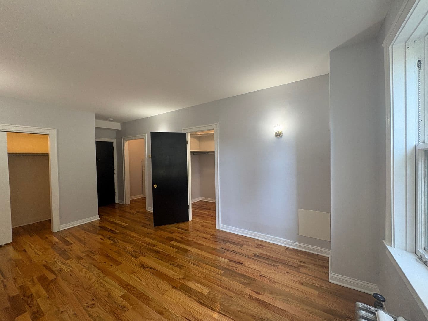 Chicago Apartment: 917 W Eastwood Ave