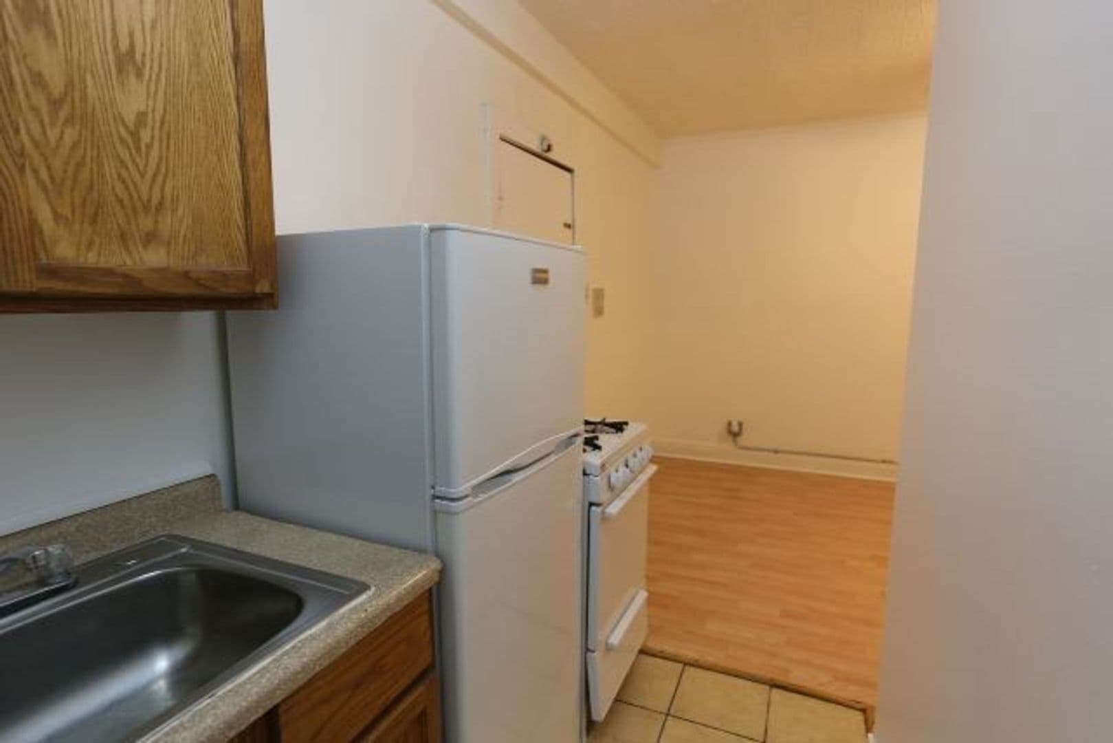 Chicago Apartment: 4735 N. Beacon