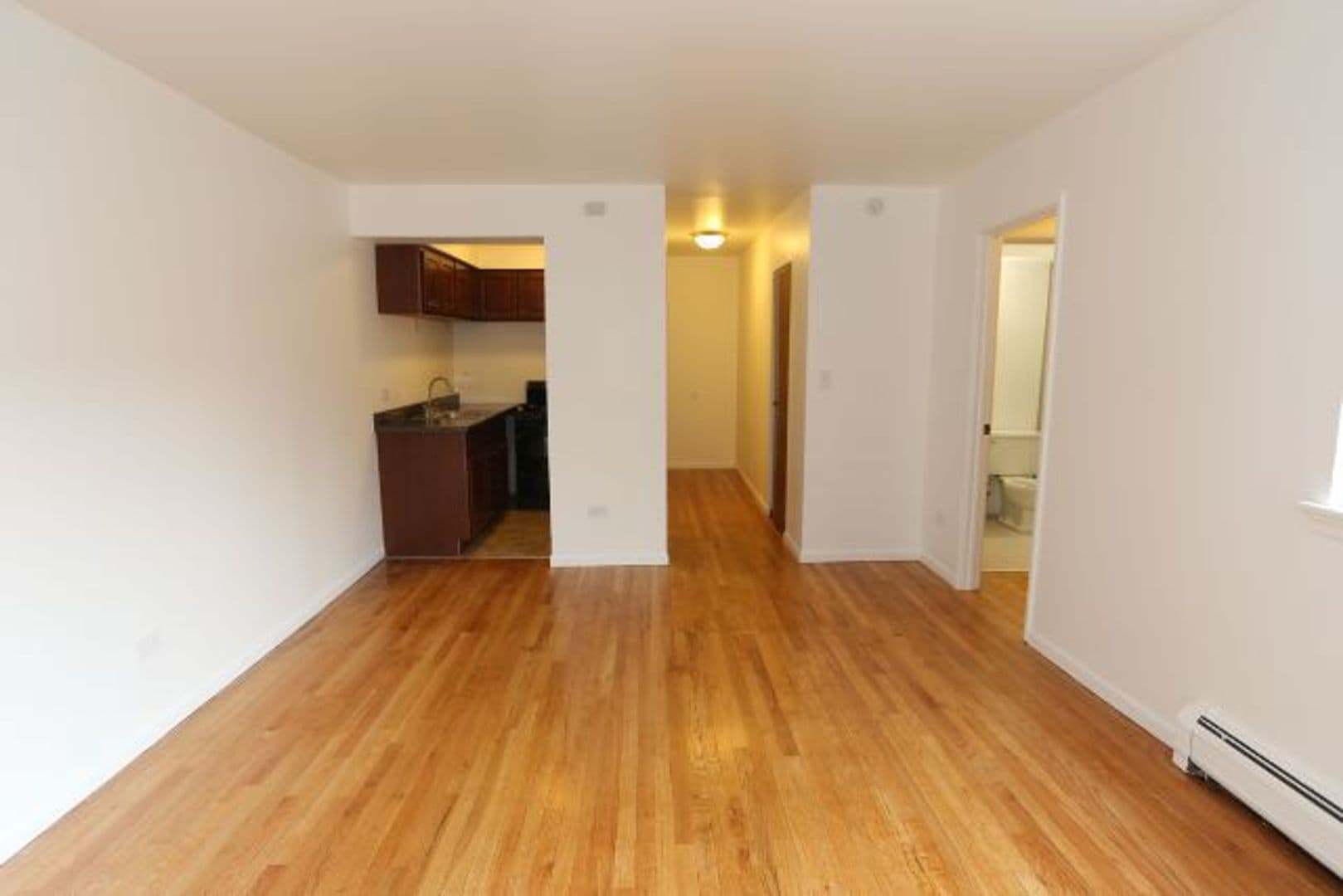 Chicago Apartment: 1040 W. Hollywood