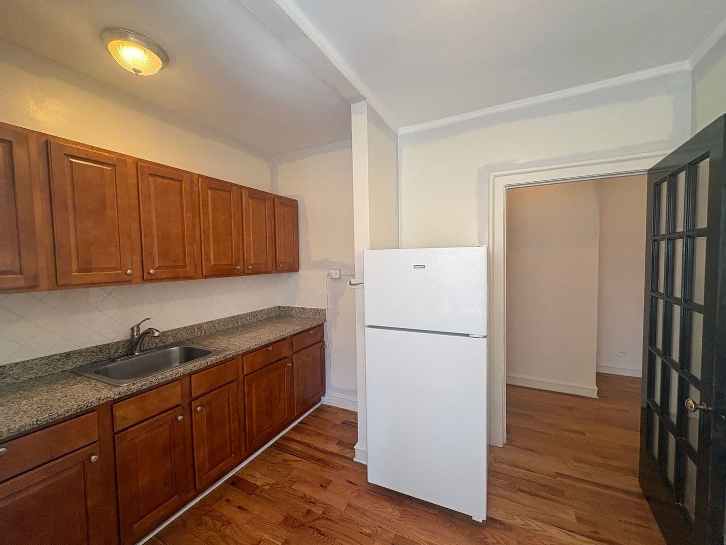 Chicago Apartment: 917 W Eastwood Ave