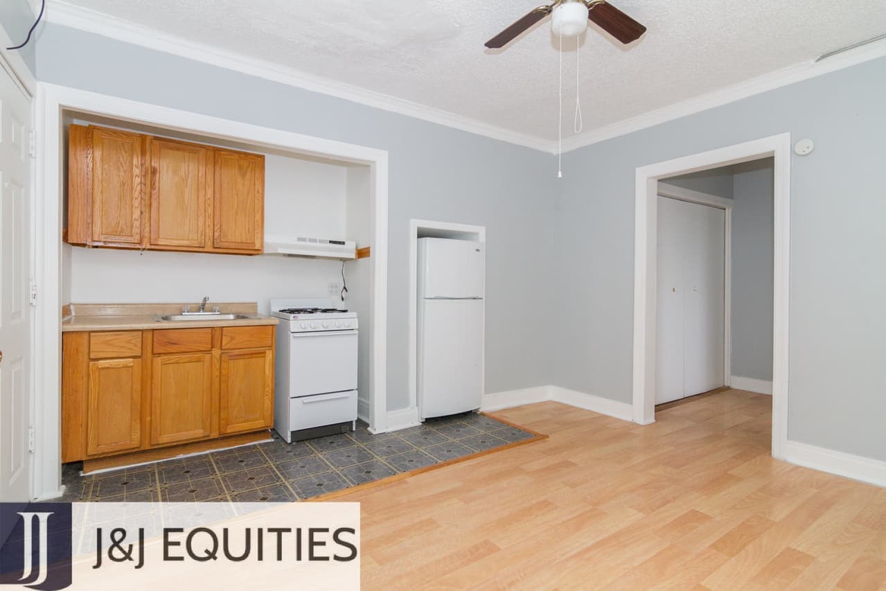 Chicago Apartment: 4735 N. Beacon