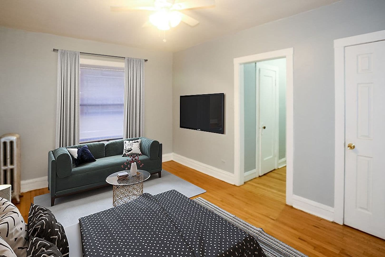 Chicago Apartment: 4600 - 4608 N. Beacon St.