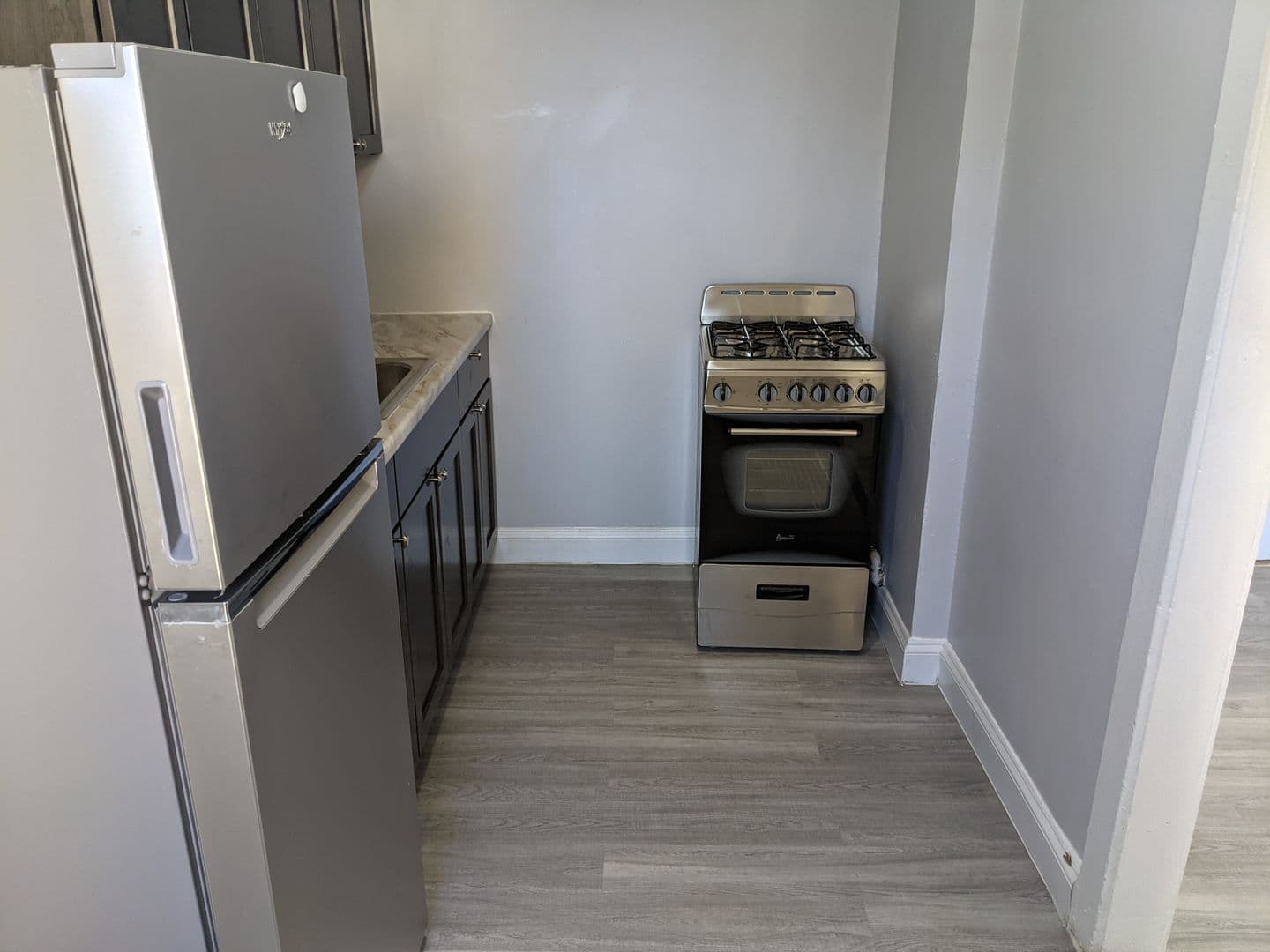Chicago Apartment: 4600 - 4608 N. Beacon St.