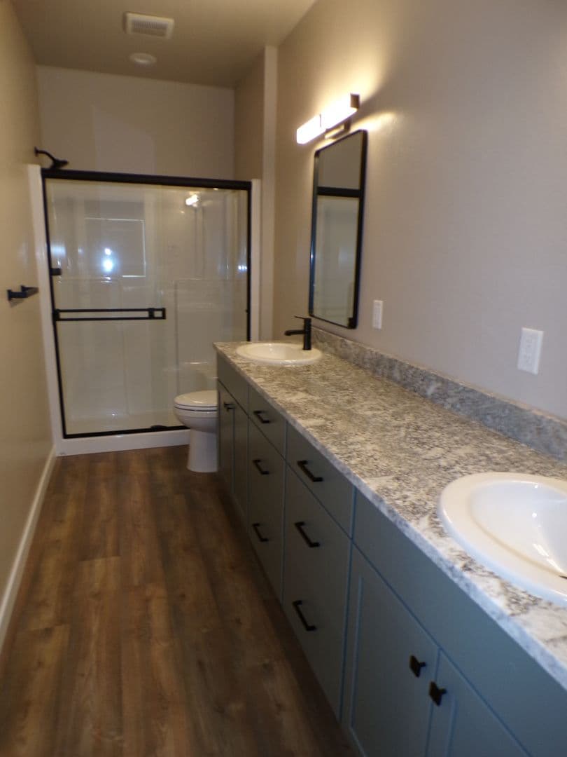 Eagle Point House: 126 Lorraine Ave