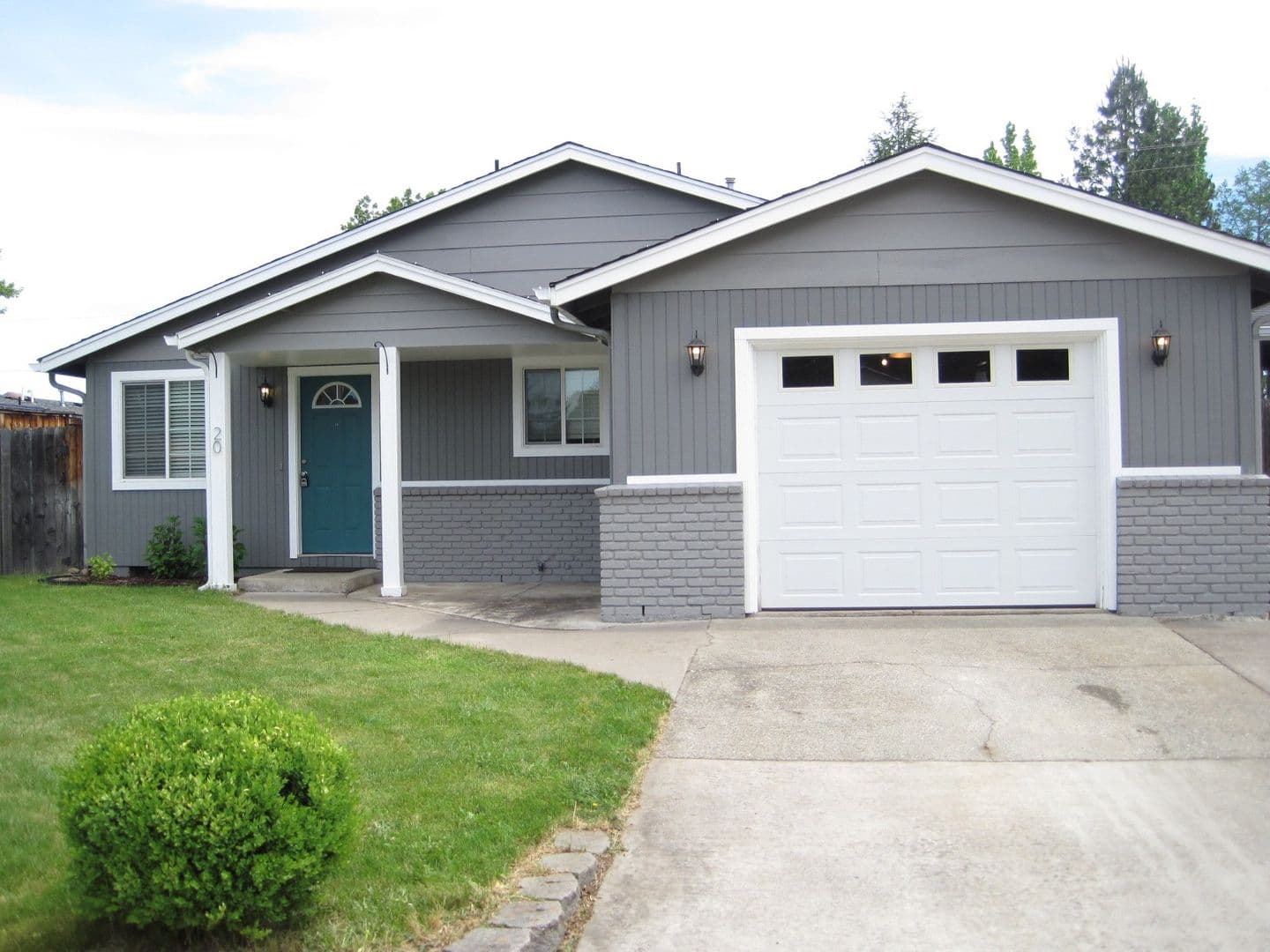 Eagle Point House: 20 N. Buchanan Ave.