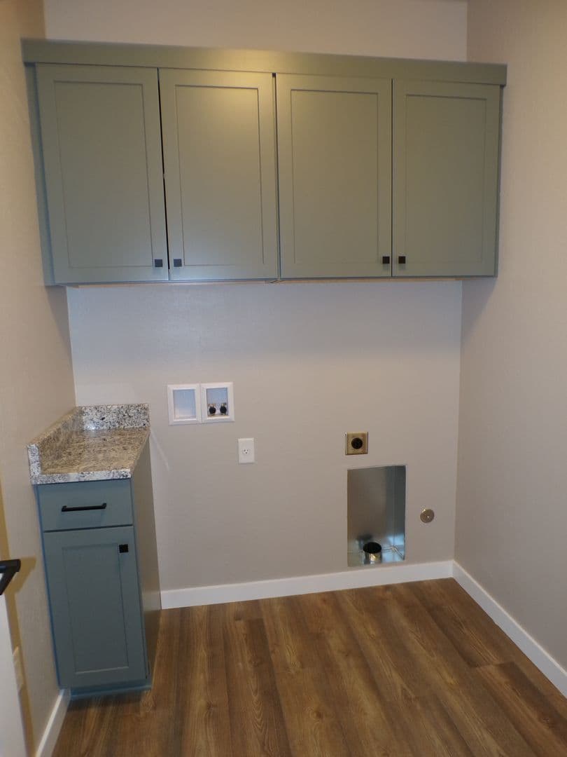 Eagle Point House: 126 Lorraine Ave