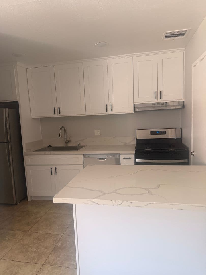 Palm Springs Apartment: 2636 N. Indian Canyon Dr.