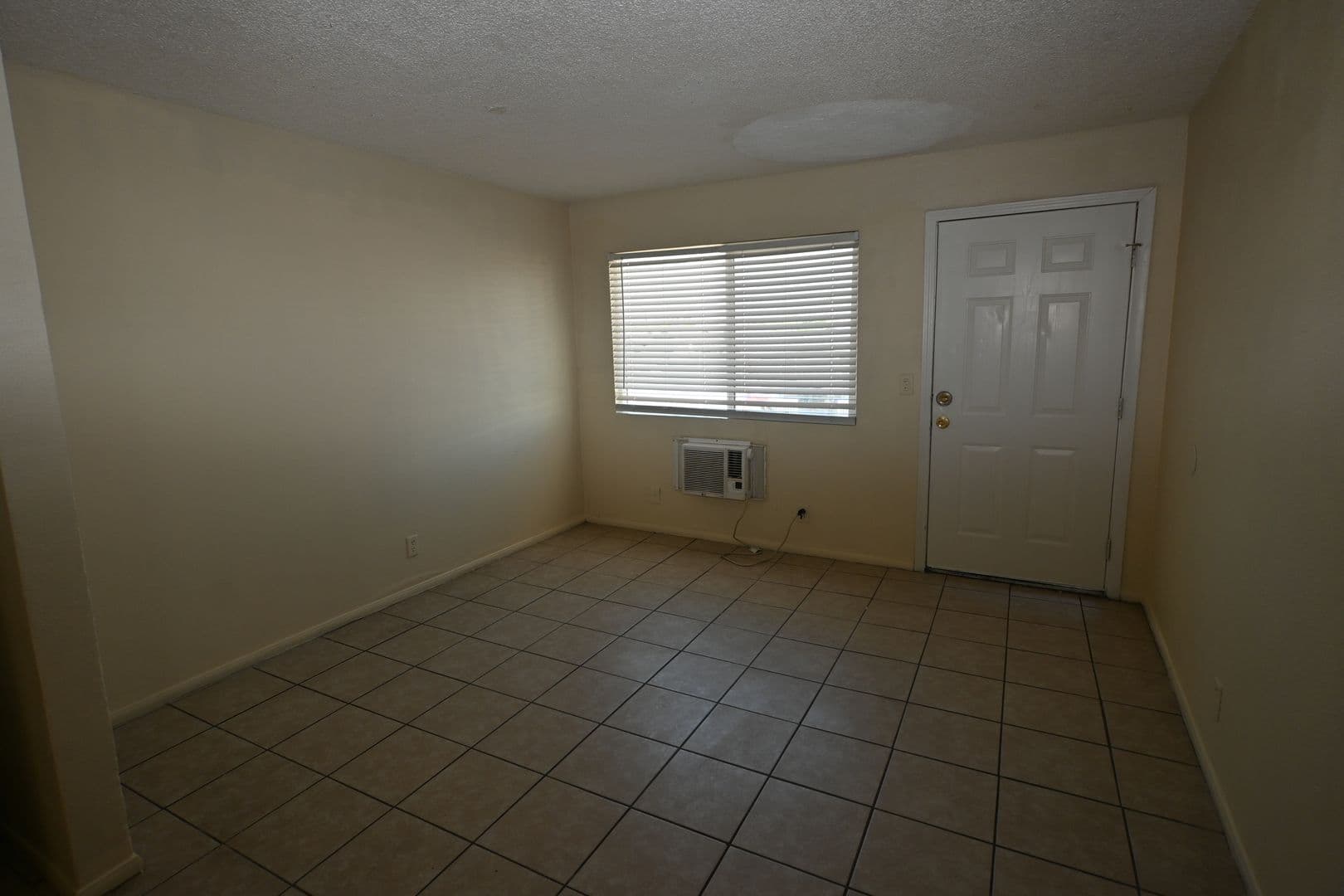 North Las Vegas Condo: 3021 E Carey Ave Unit 6