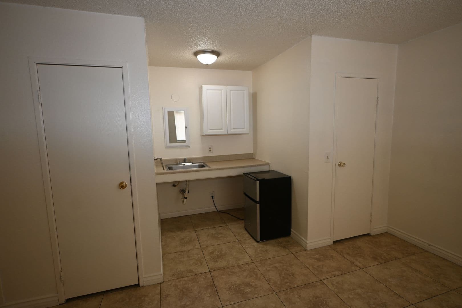 Henderson Condo: 303 EASTMINISTER CT #2