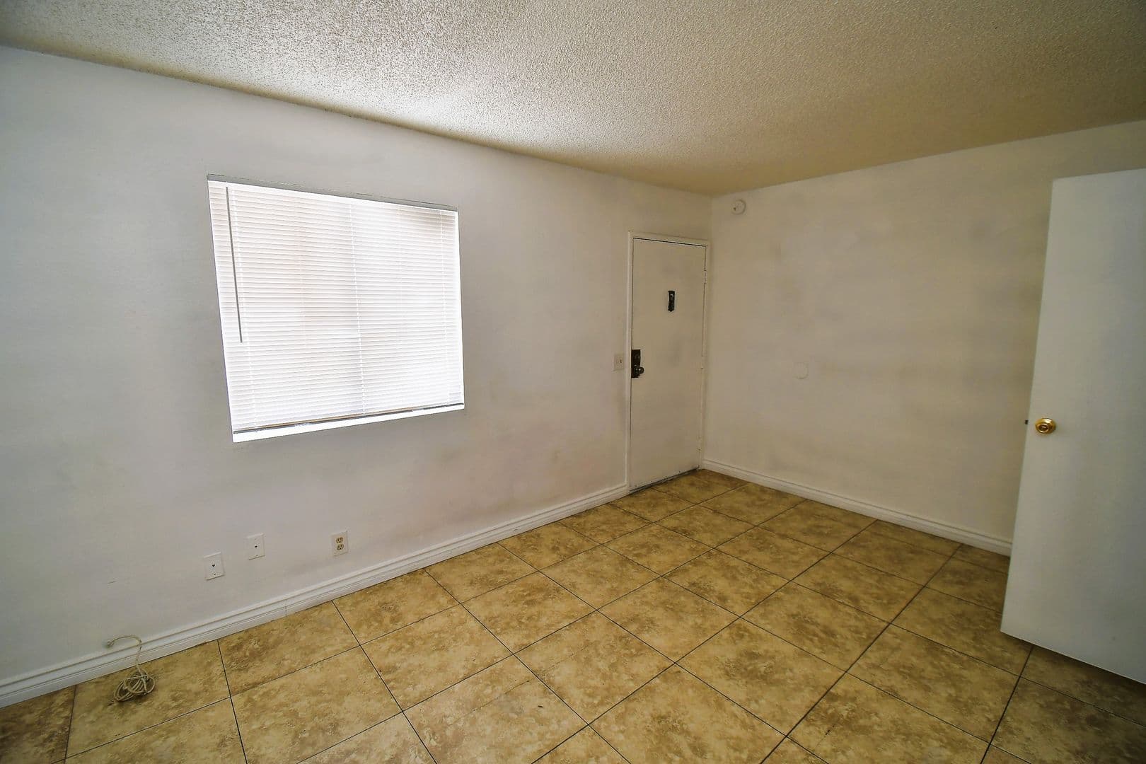 Henderson Condo: 303 EASTMINISTER CT #2