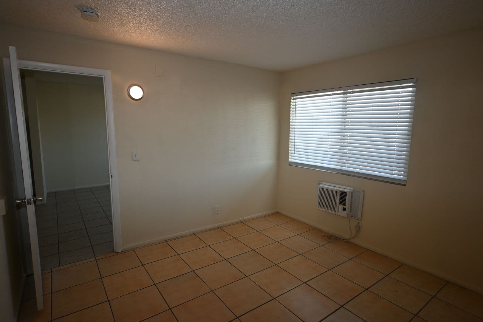 North Las Vegas Condo: 3021 E Carey Ave Unit 6
