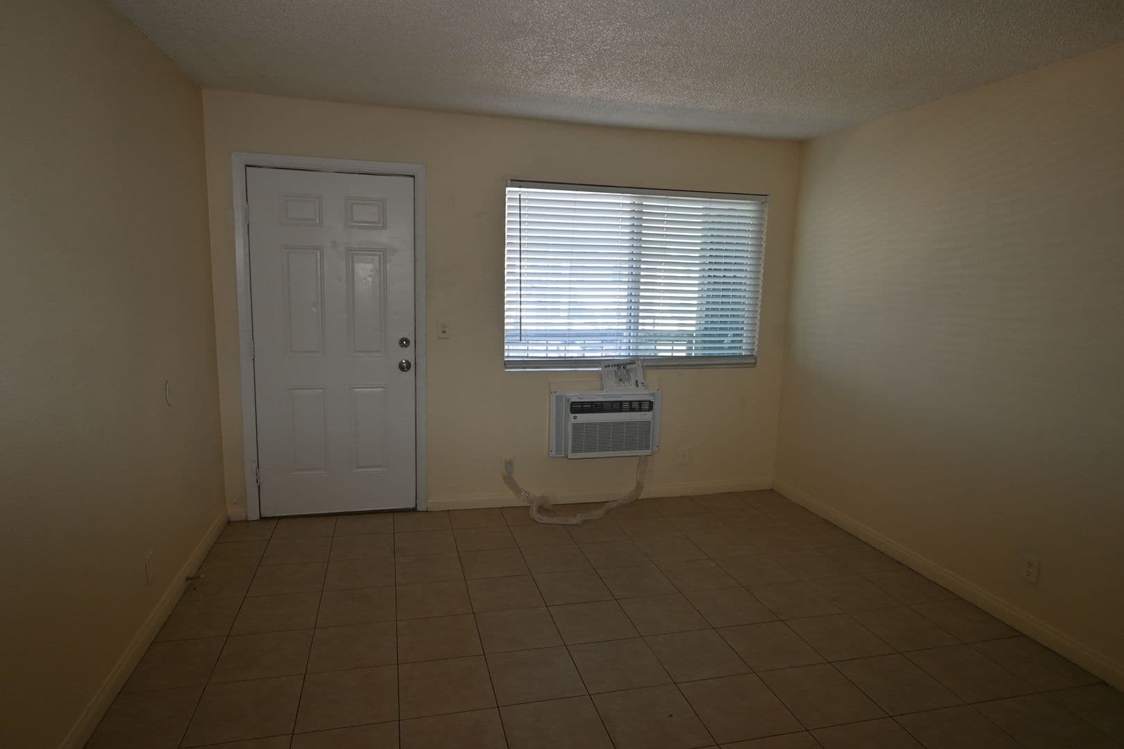 North Las Vegas Condo: 3021 E Carey Ave Unit 5