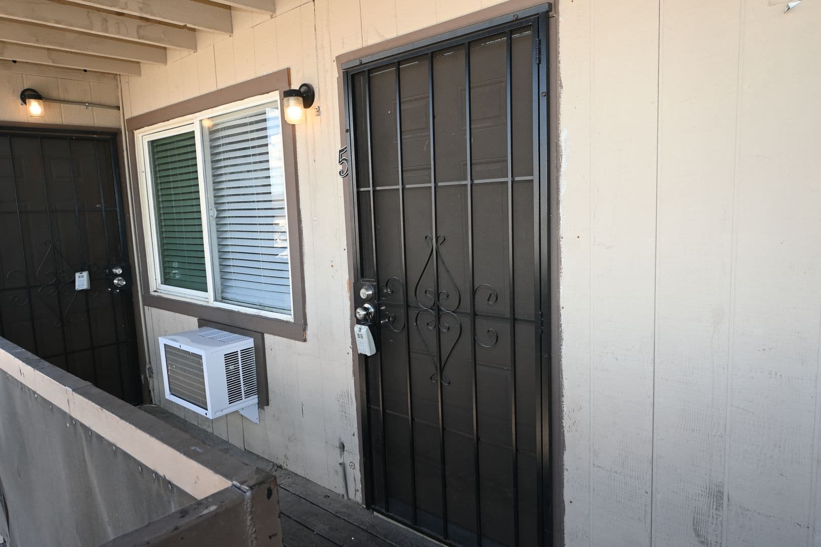 North Las Vegas Condo: 3021 E Carey Ave Unit 5