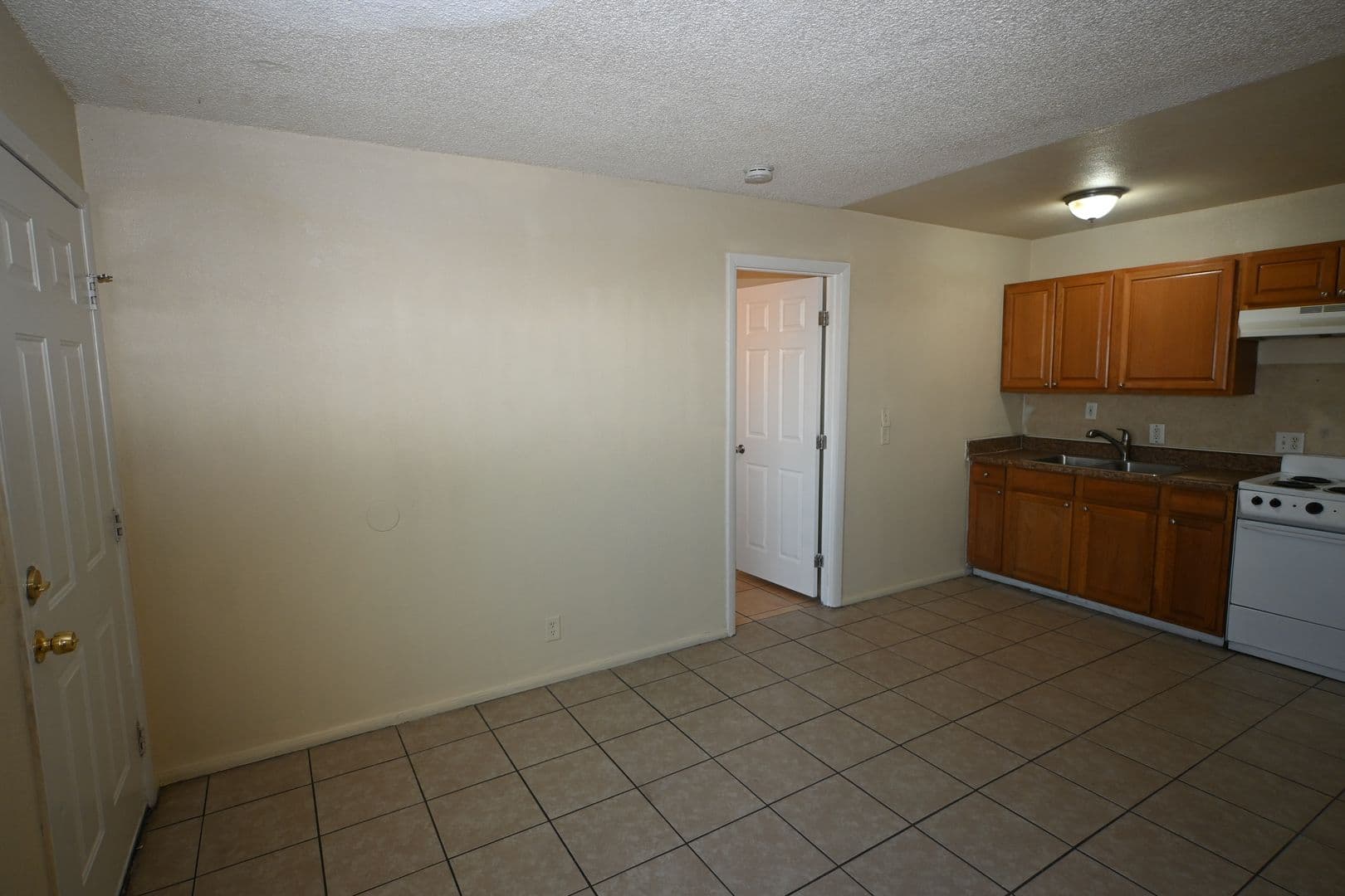 North Las Vegas Condo: 3021 E Carey Ave Unit 6