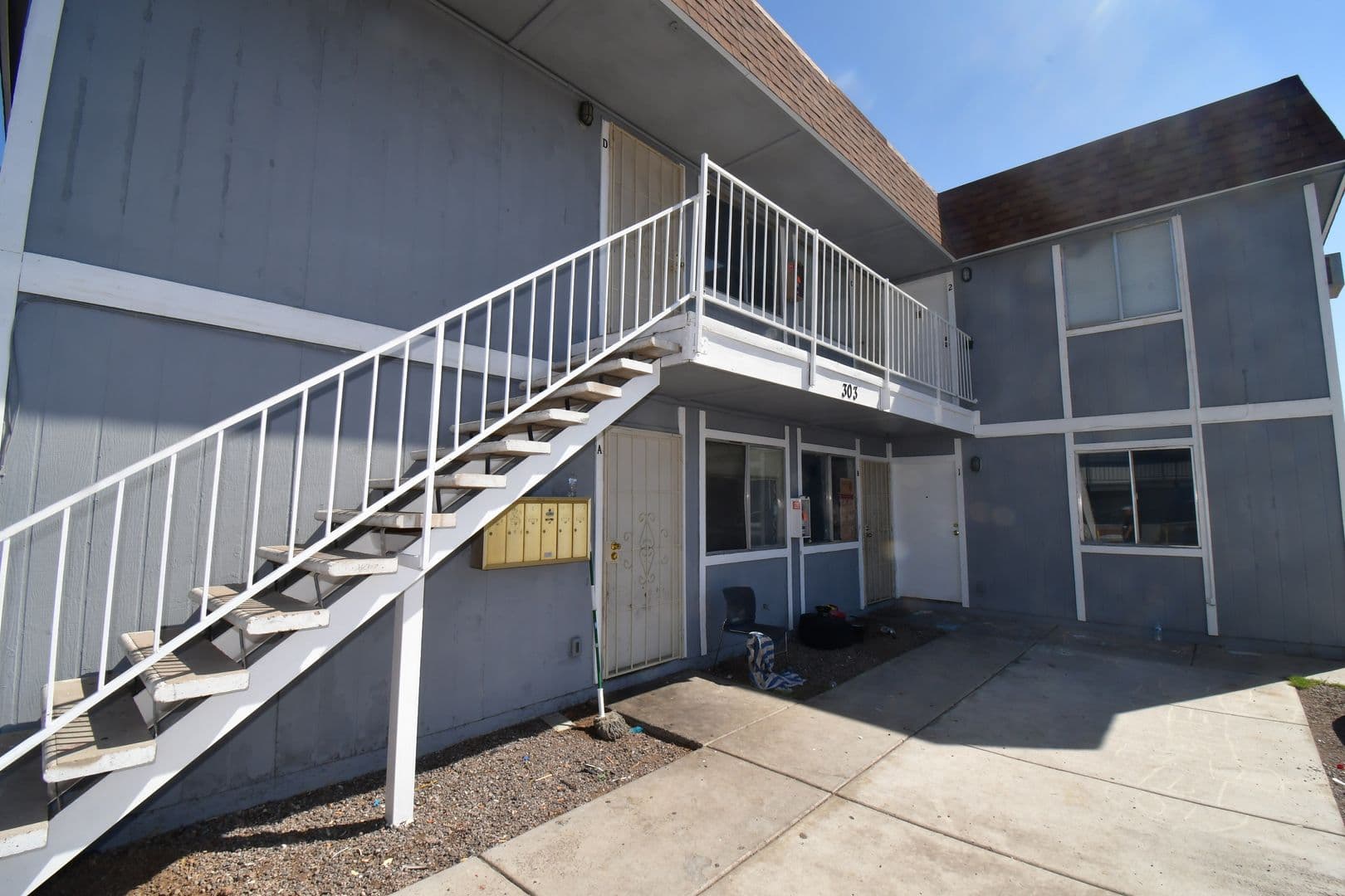 Henderson Condo: 303 EASTMINISTER CT #2