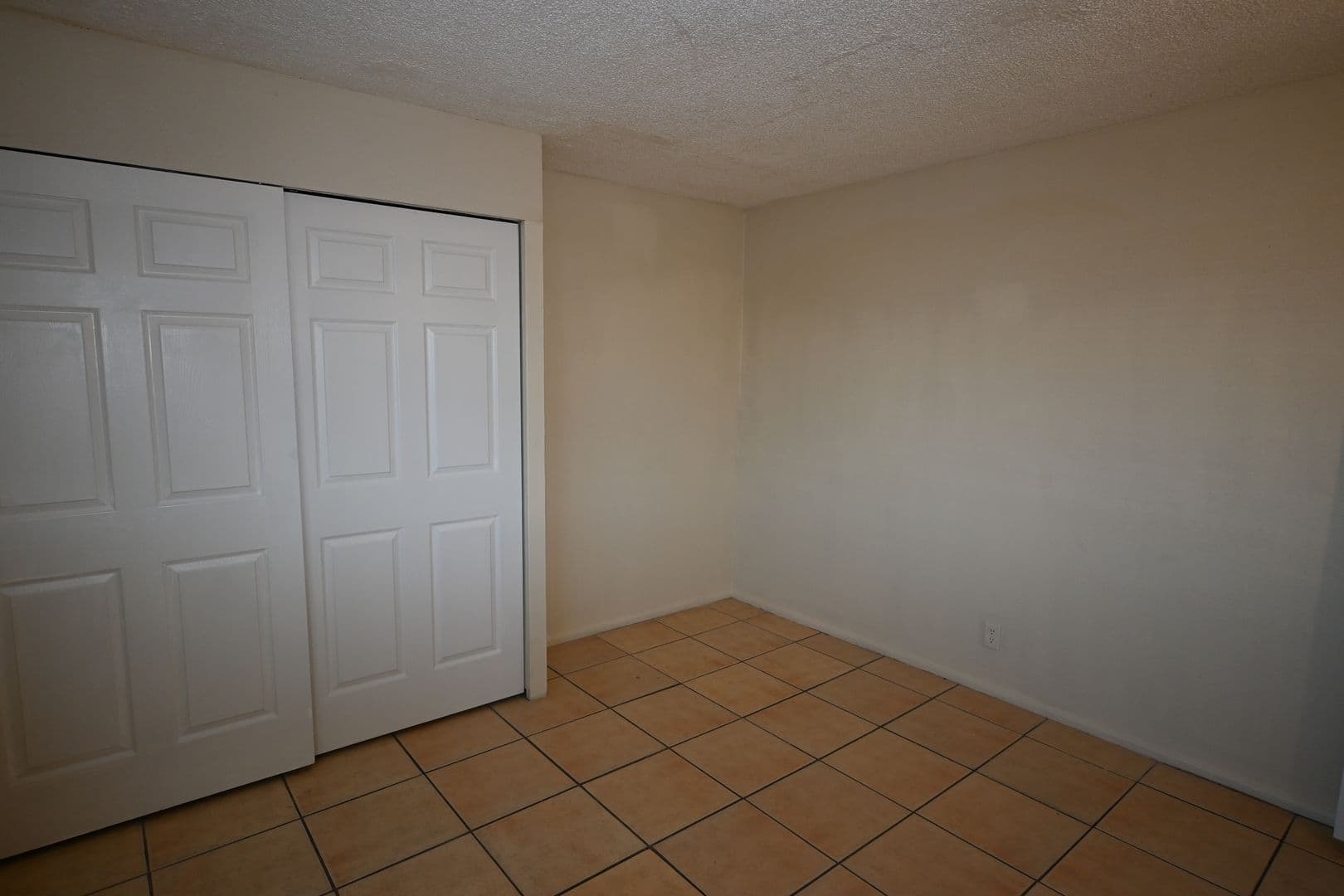 North Las Vegas Condo: 3021 E Carey Ave Unit 6