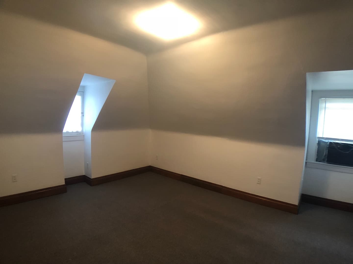 Washington Apartment: 598 East Maiden St.