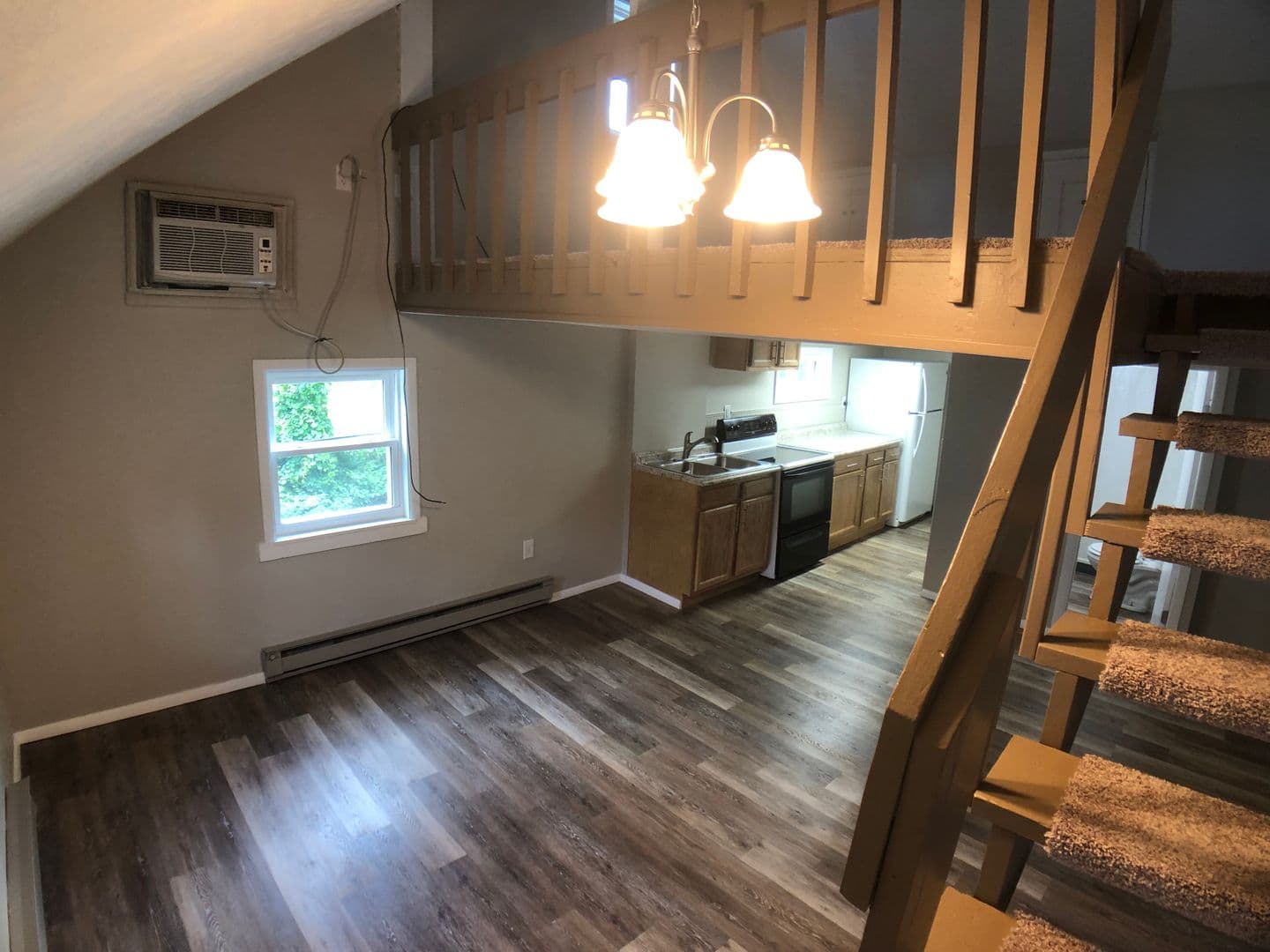 Washington Apartment: 562 - 564 East Maiden St.
