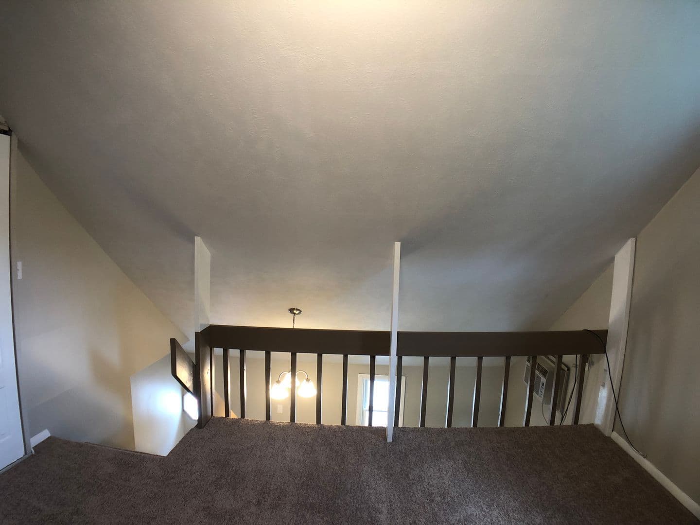 Washington Apartment: 562 - 564 East Maiden St.