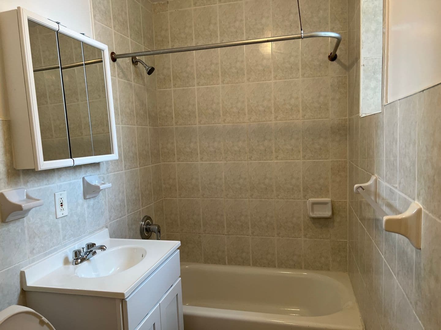 Bronx Apartment: 1256 Clay Ave