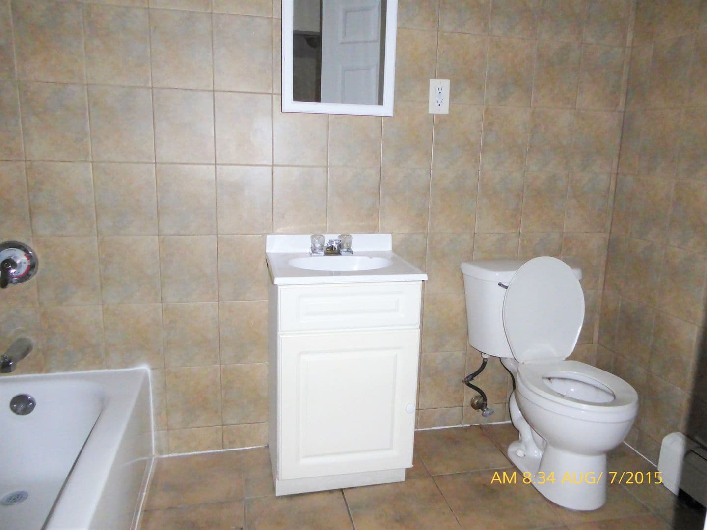Bronx Apartment: 2471 Belmont Ave