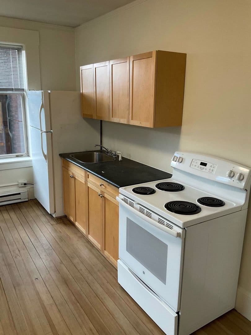 Brattleboro Apartment: 79-93 Main St 79-93M