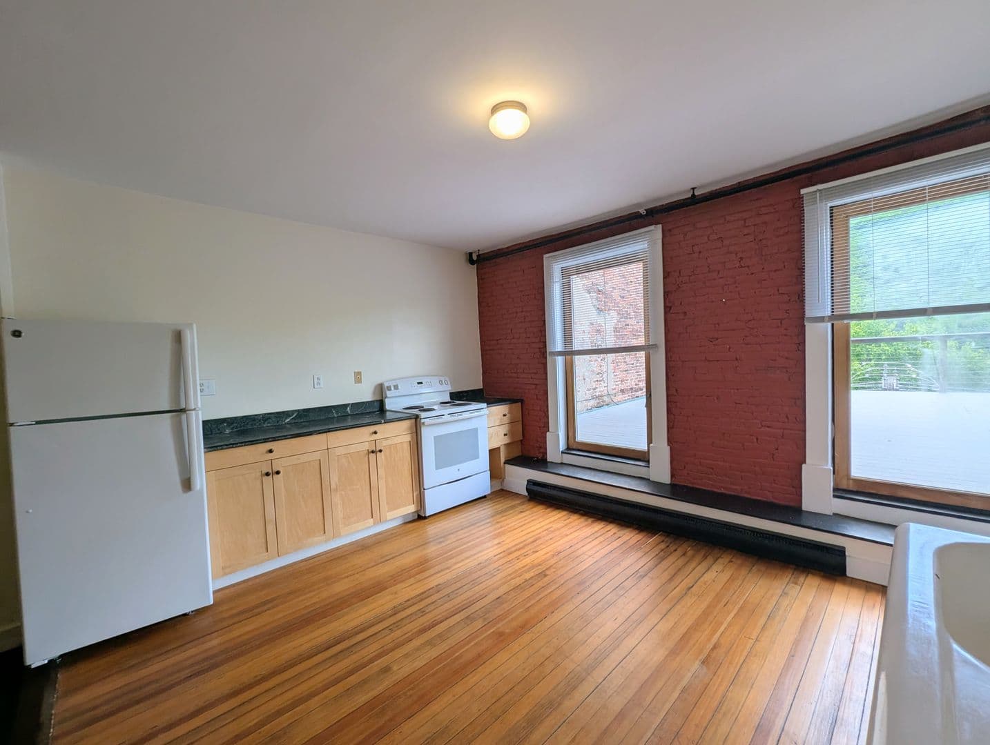 Brattleboro Apartment: 79-93 Main St 79-93M