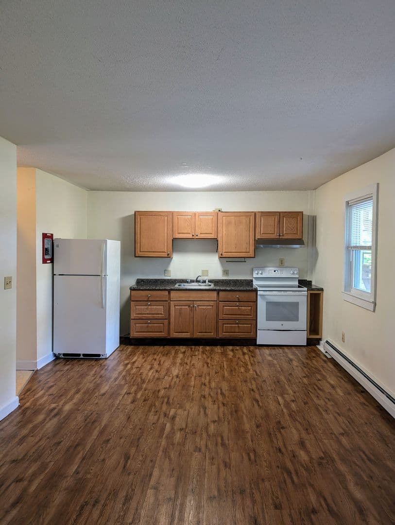 Brattleboro Apartment: 231 Birge Street 231B