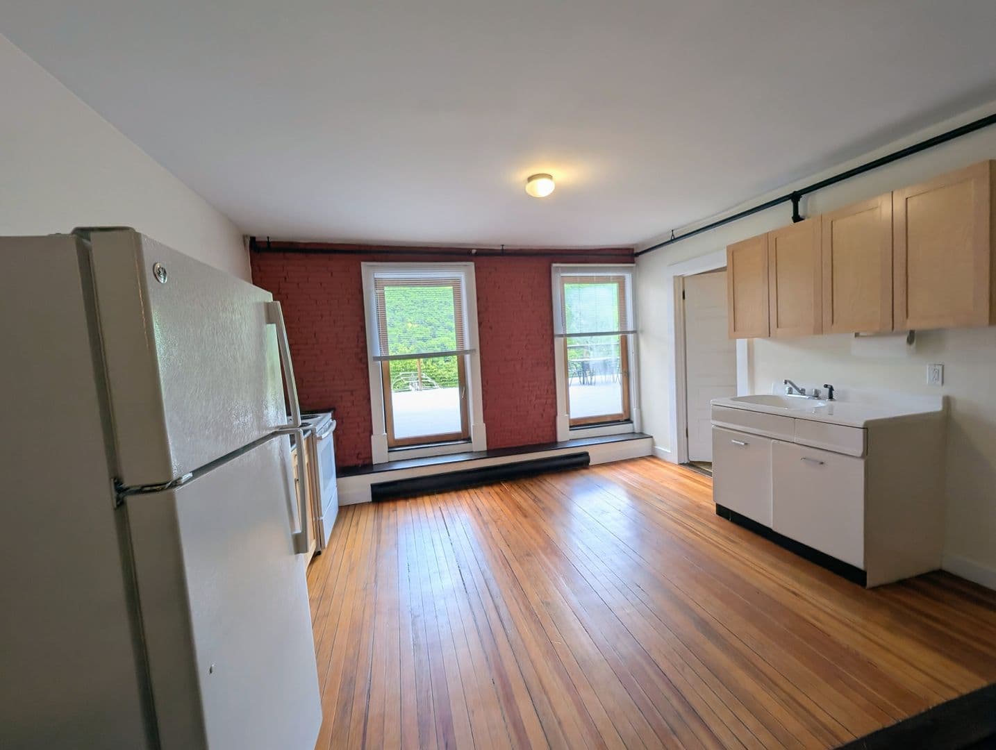 Brattleboro Apartment: 79-93 Main St 79-93M