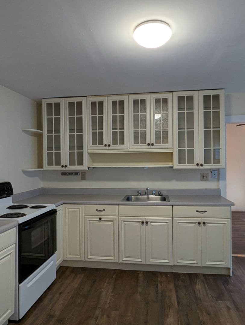 Brattleboro Apartment: 21 Clark St 21CL