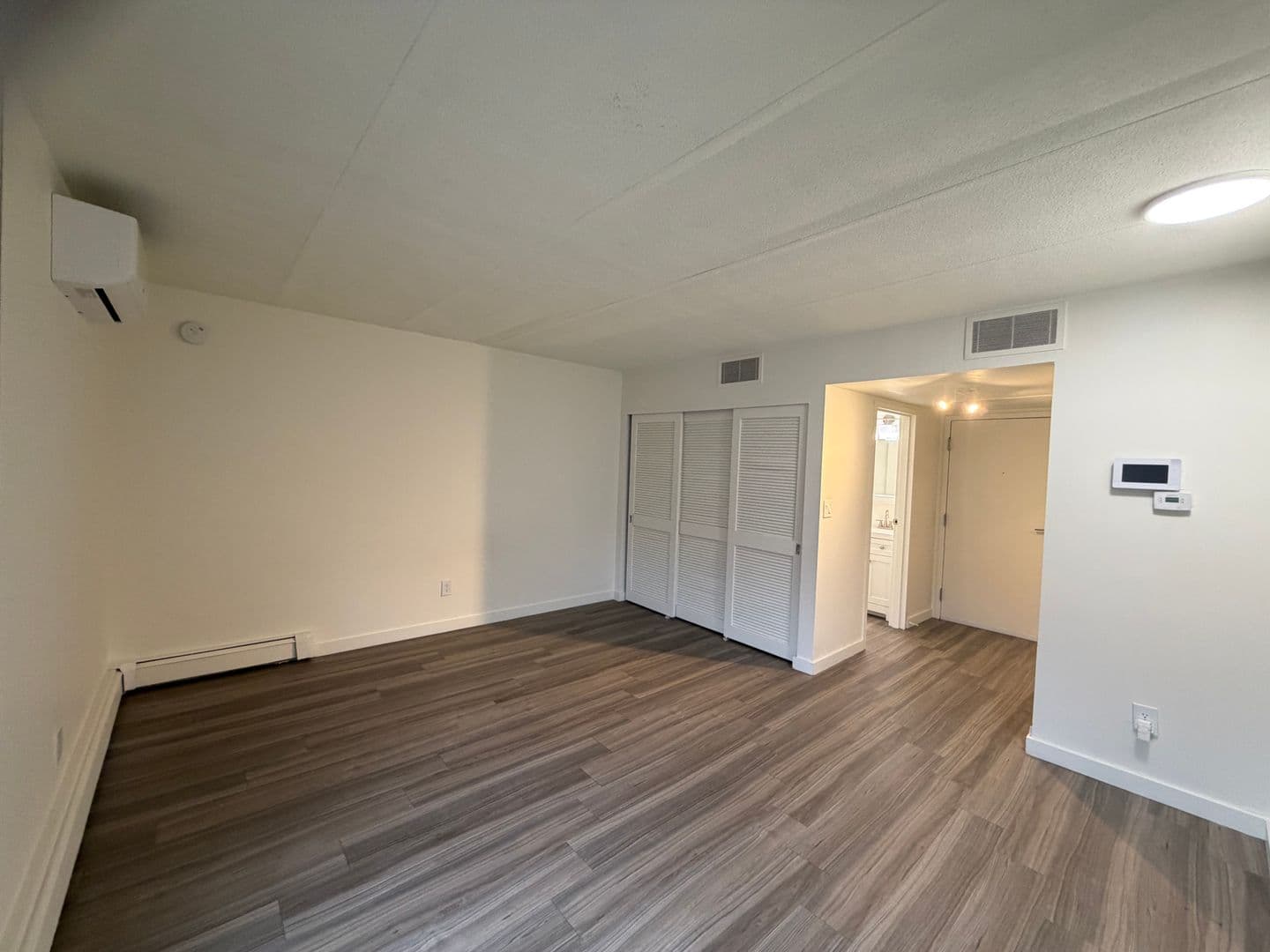 Milwaukee Apartment: 7300 W Dean Rd