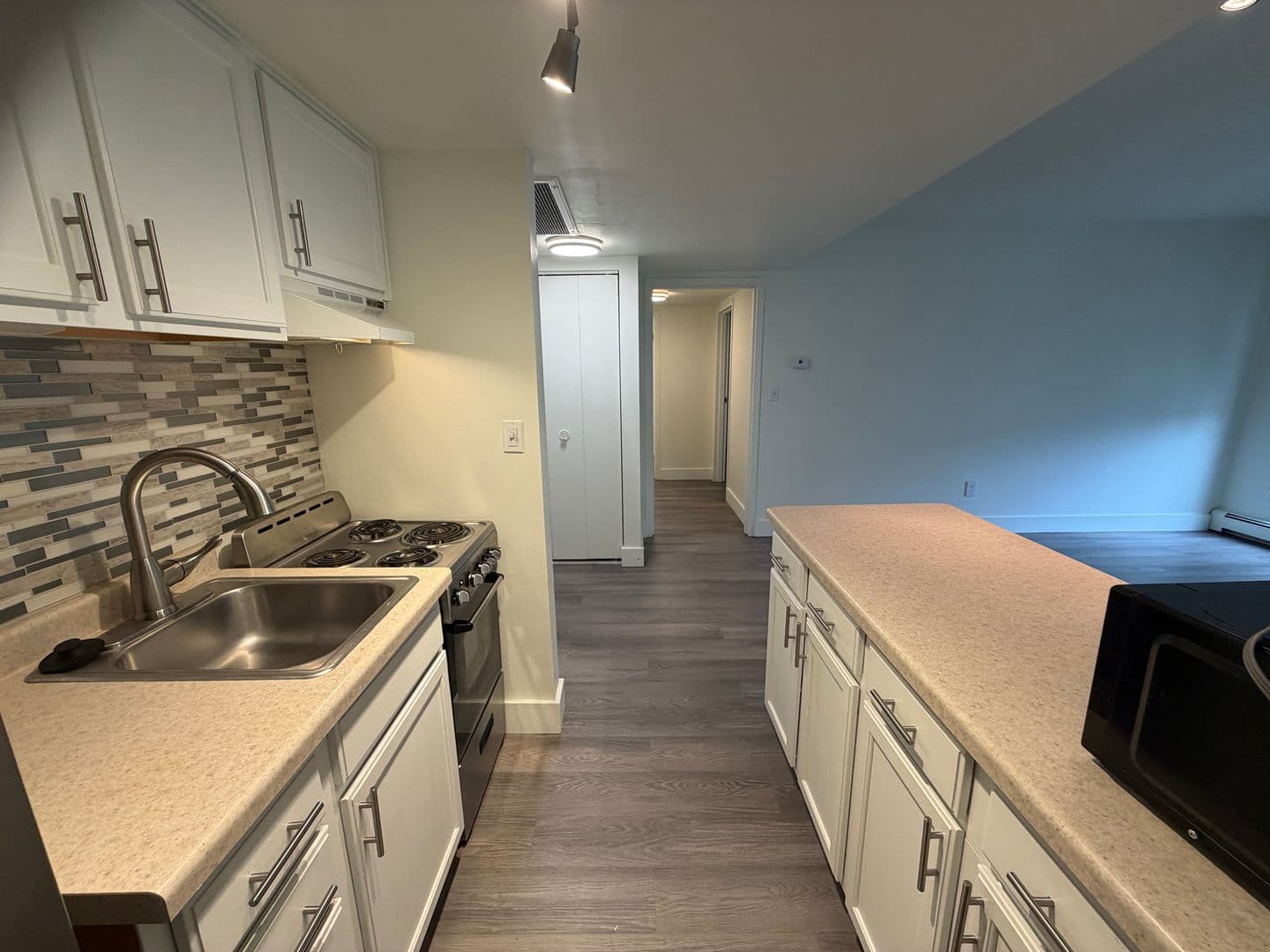 Milwaukee Apartment: 7300 W Dean Rd