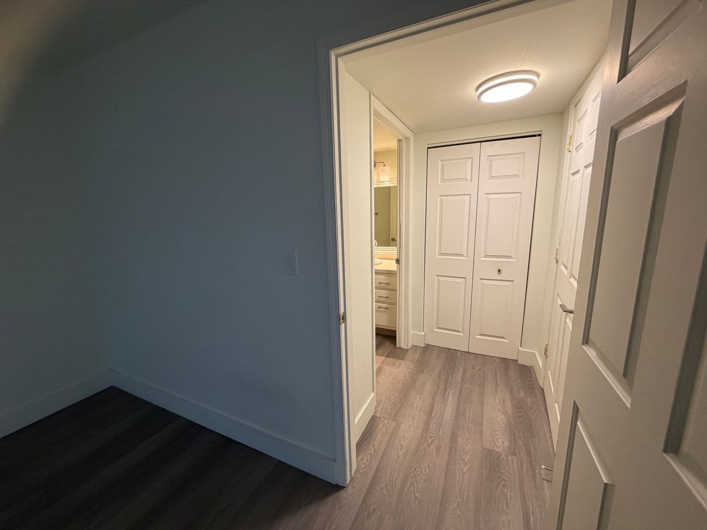 Milwaukee Apartment: 7300 W Dean Rd