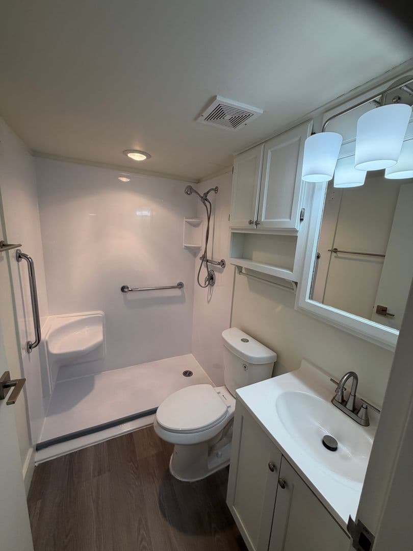 Milwaukee Apartment: 7300 W Dean Rd