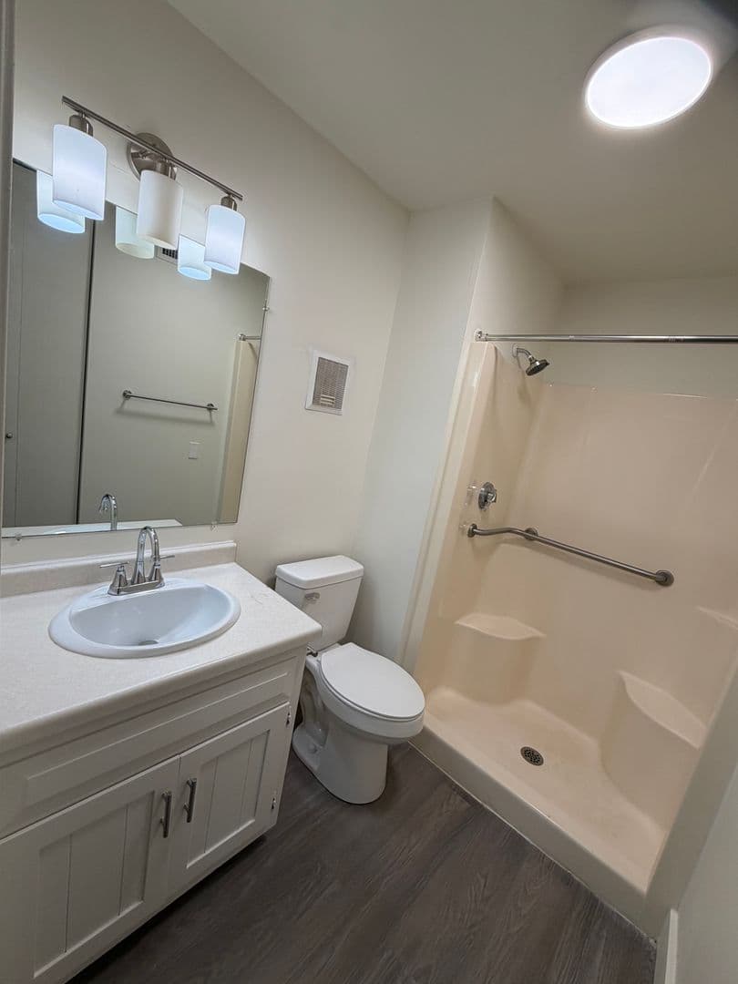 Milwaukee Apartment: 7300 W Dean Rd